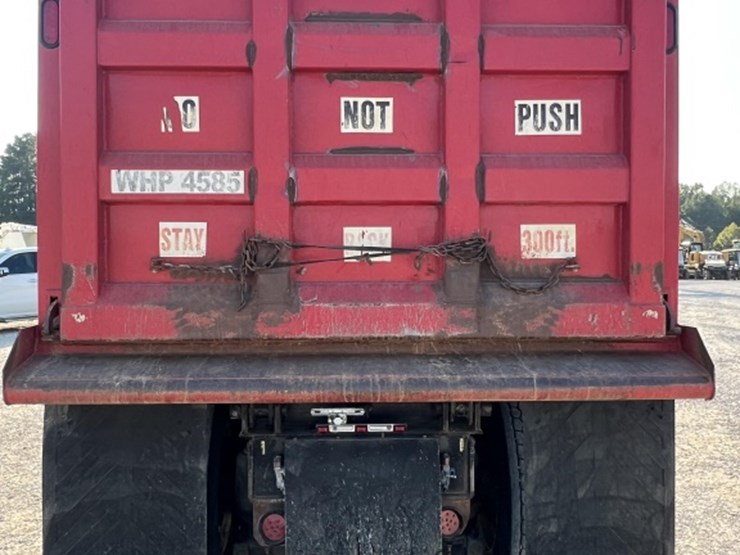 2022-kenworth-w990-image-4