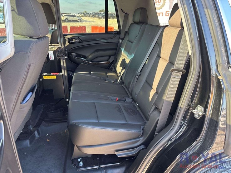 2018-chevrolet-tahoe-image-23