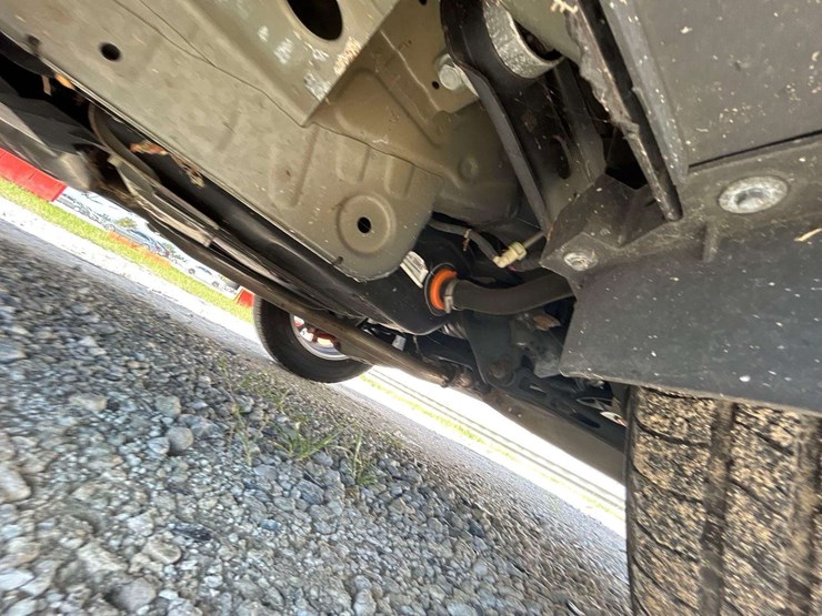 2021-chevrolet-equinox-ls-image-19