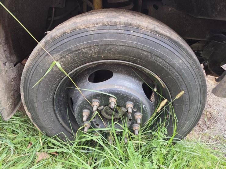 2005-ford-f550-xl-image-71