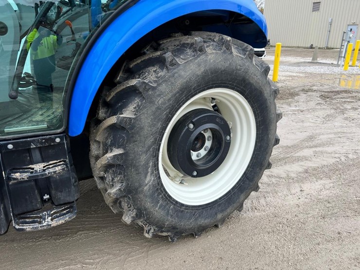 2017-new-holland-t4.75-image-14