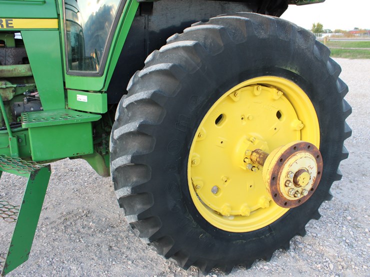john-deere-4440-image-27