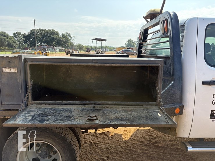 2013-gmc-sierra-3500-image-22