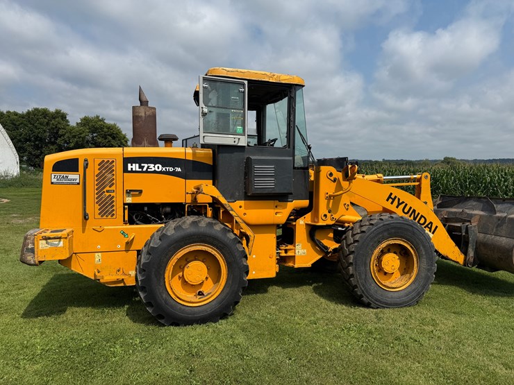 2009-hyndia-hl-730--xtd-7a-pay-loader-image-1