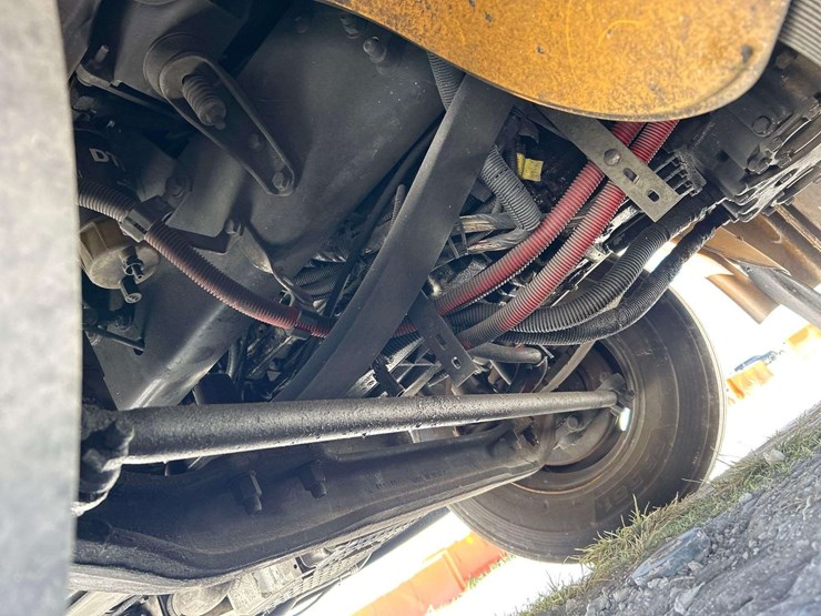 2007-freightliner-b2-image-32