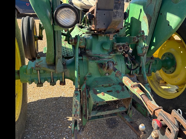 john-deere-2150-image-11