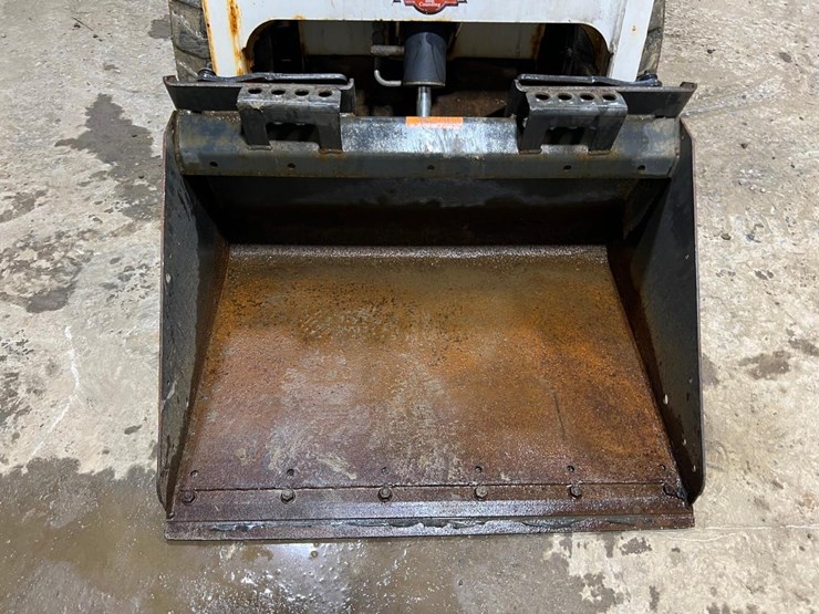 2014-bobcat-s70-image-9