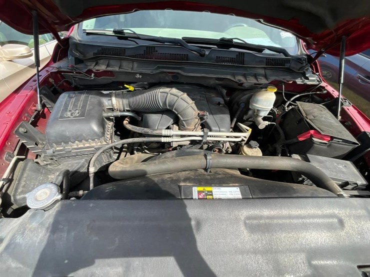 2012-dodge-ram-1500-image-30