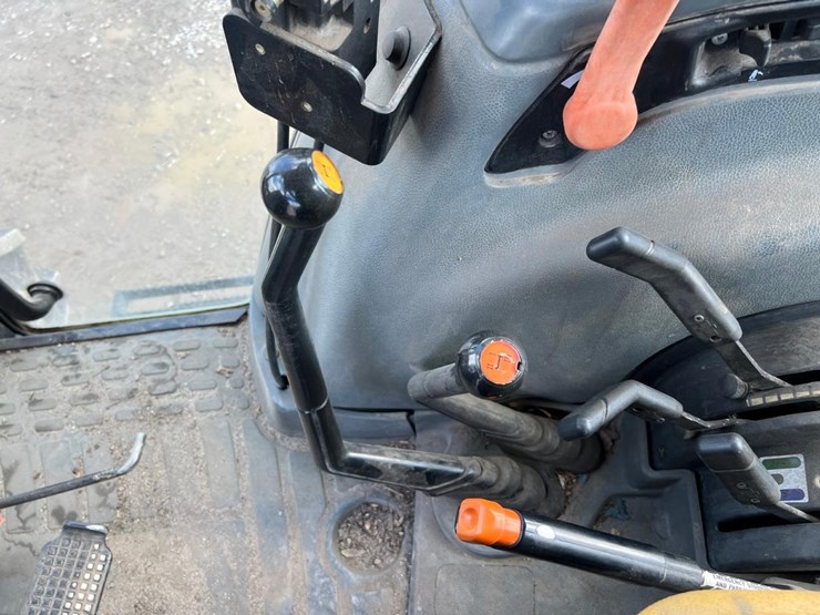 new-holland-tl100a-image-28