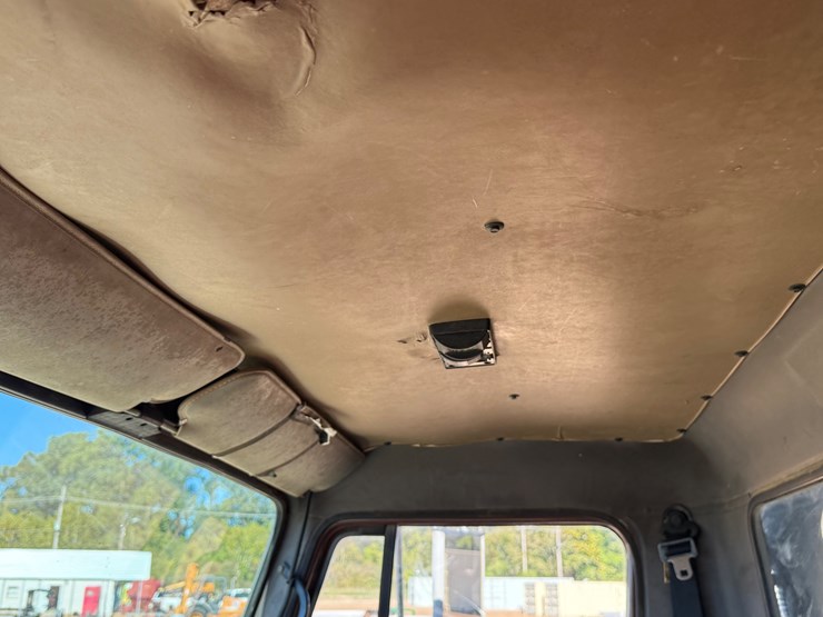 1992-international-4000-image-35