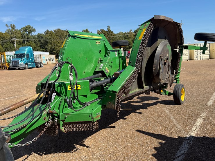 john-deere-e12-image-1