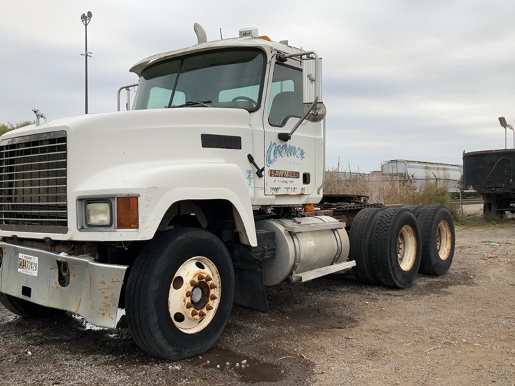 2004-mack-chn613-image-1