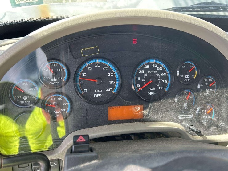 2013-international-workstar-7400-image-12