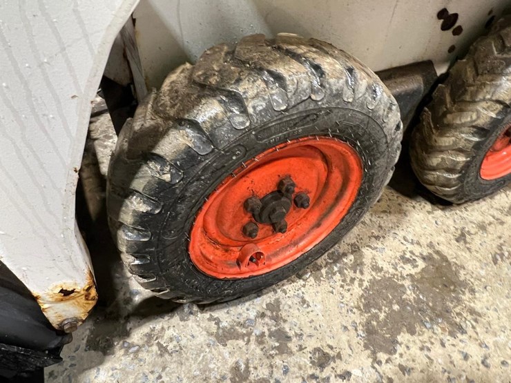 2017-bobcat-s70-image-12