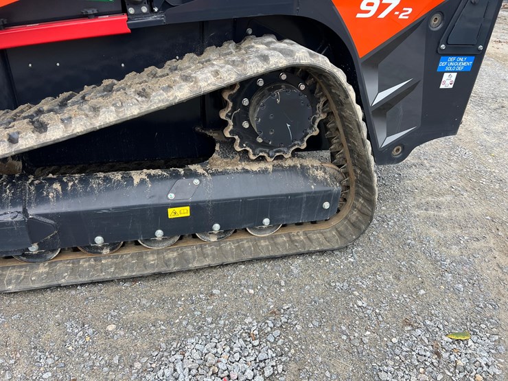 2023-kubota-svl97-2-image-24