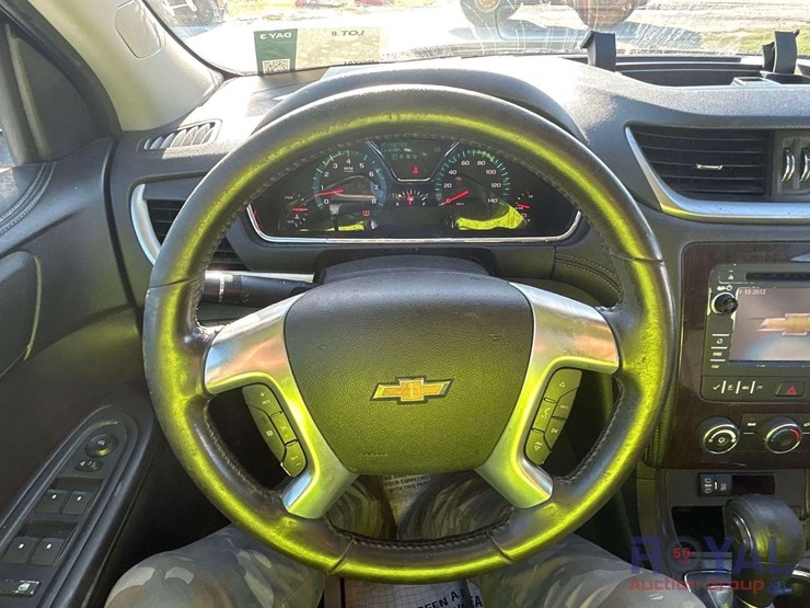 2016-chevrolet-traverse-image-14