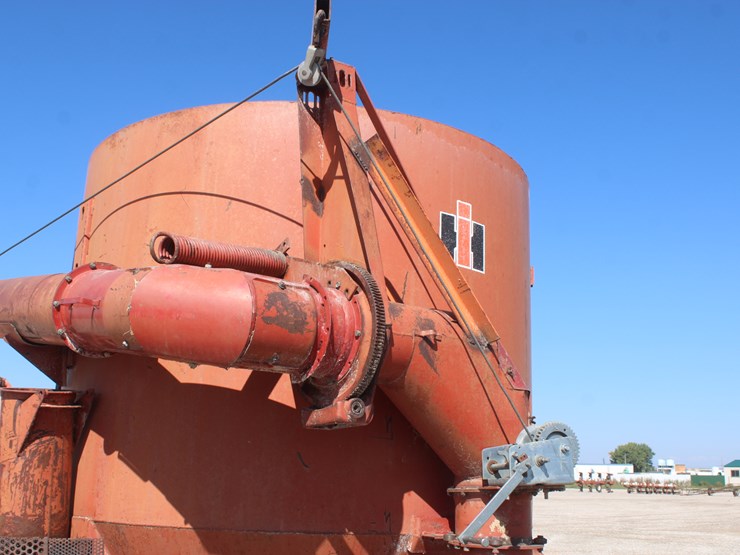 international-1250-image-16