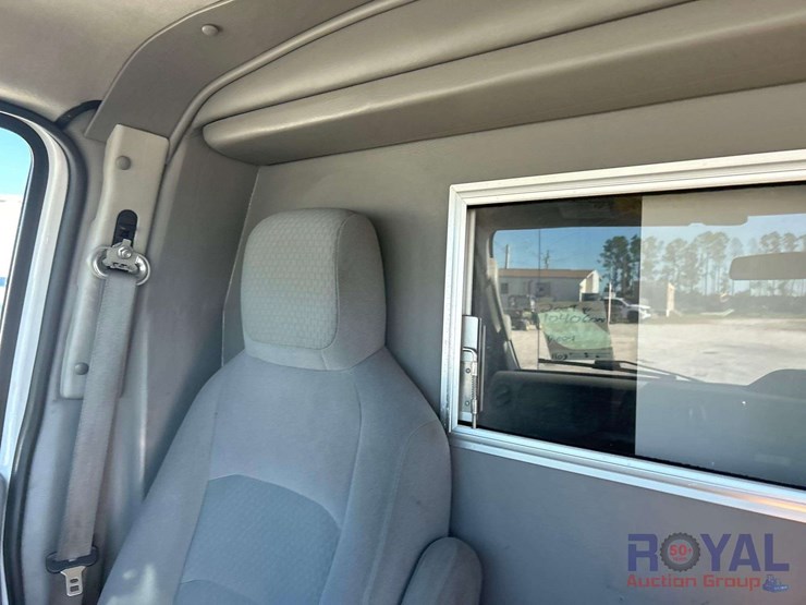 2009-ford-e450-image-20