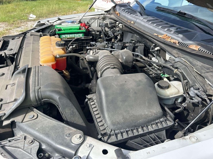 2016-ford-f150-image-8