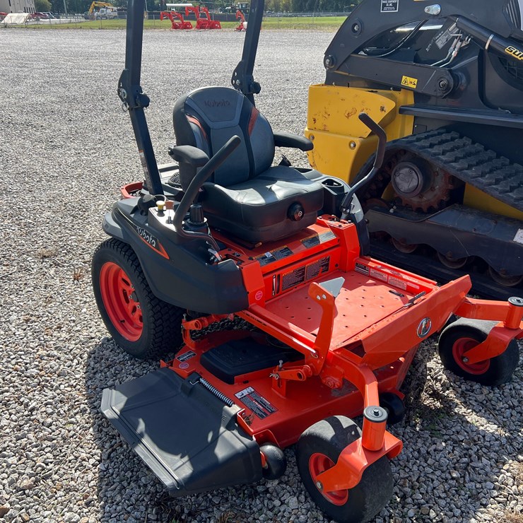 2022 Kubota Z422-54 Zero Turn Mower