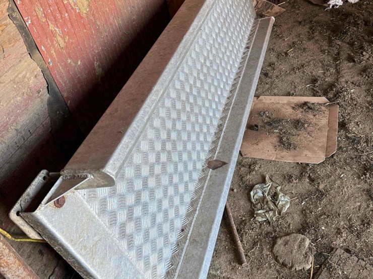 gallagher-livestock-alleyway-scale-image-1