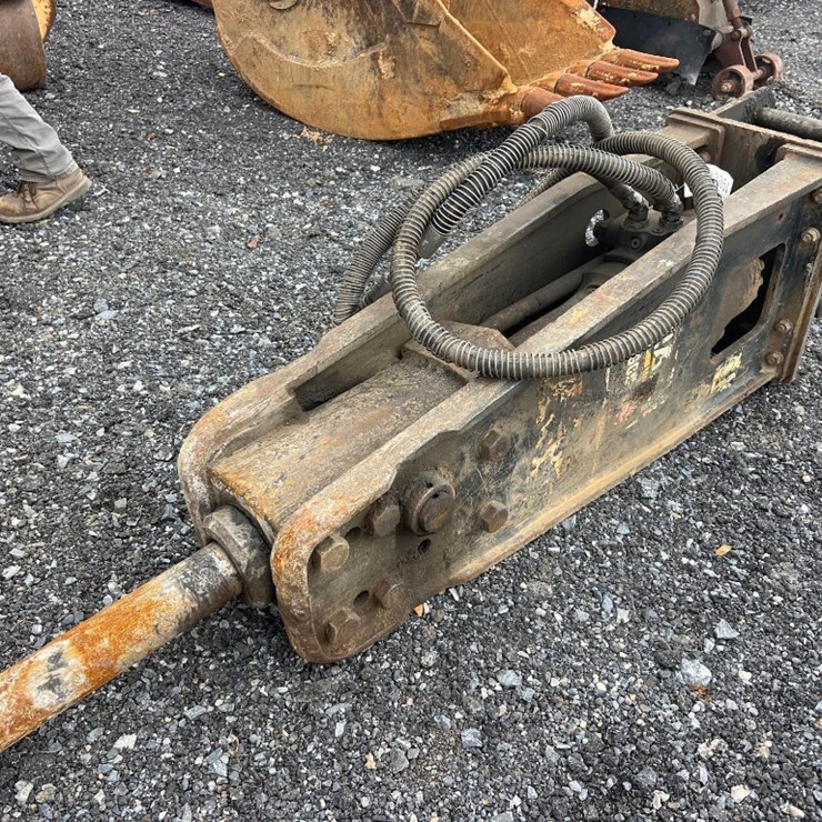 CATERPILLAR H90C HYD HAMMER