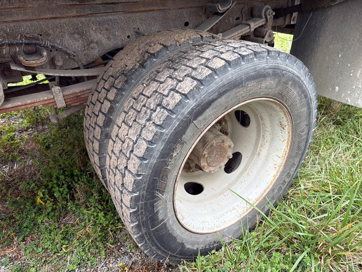 2013-ford-f550-xl-image-5