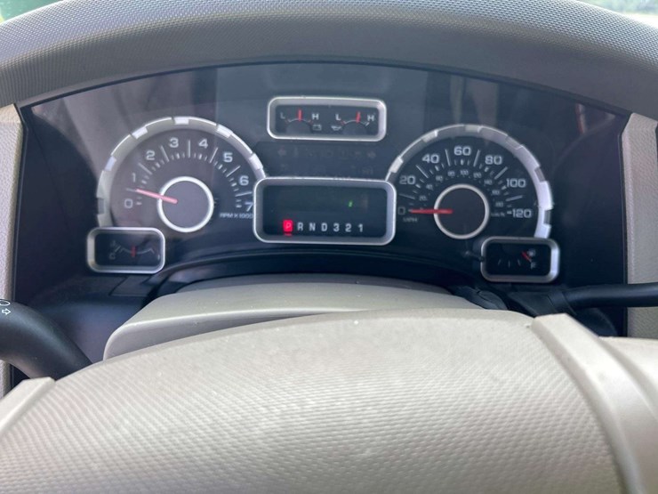 2014-ford-expedition-image-15