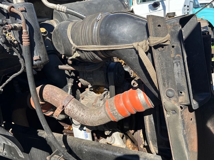 2005-ford-f650-image-13