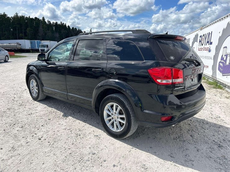 2015-dodge-journey-image-4