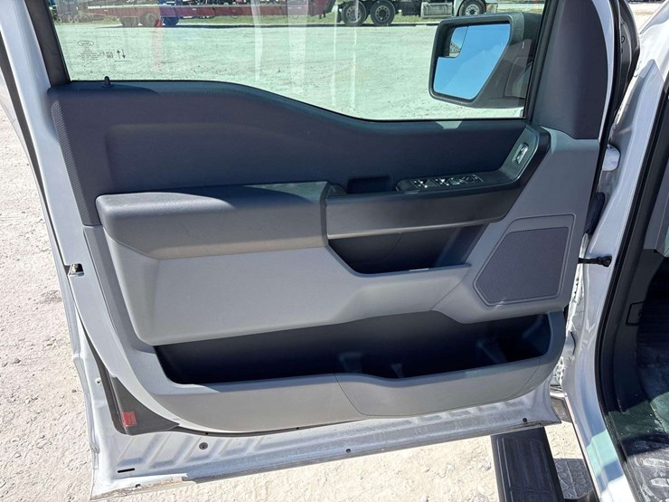 2023-ford-f150-image-14