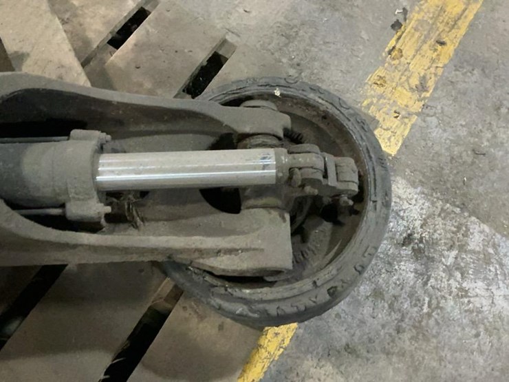 #163-•-forklift-drive-and-steer-wheels-image-11