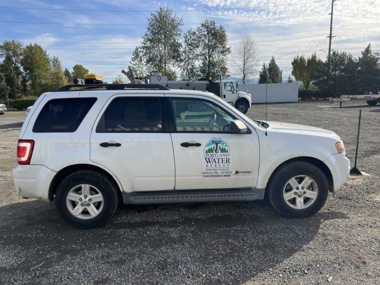 2010-ford-escape-hybrid-image-3
