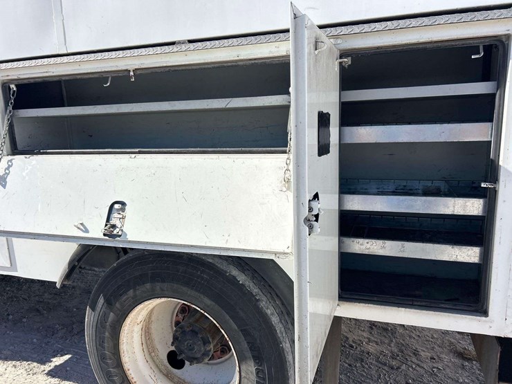 2012-freightliner-m2-106-terex-hi-ranger-tl41-41ft-insulated-bucket-truck-image-14