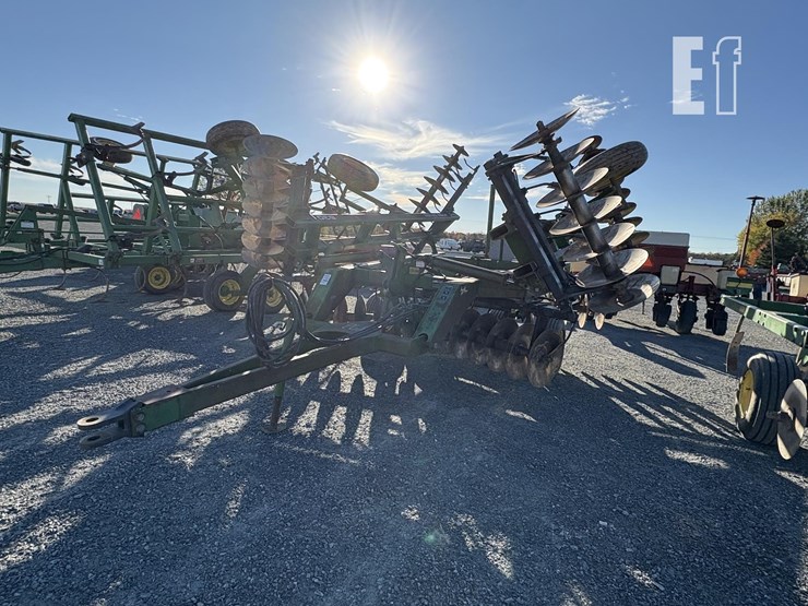 1991-john-deere-630-image-1