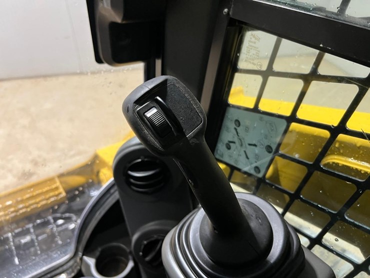 caterpillar-279d-image-26