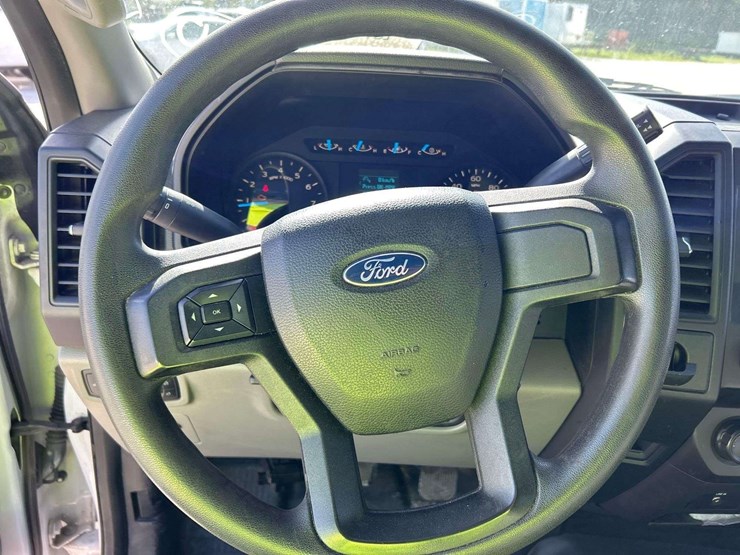 2017-ford-f150-image-13