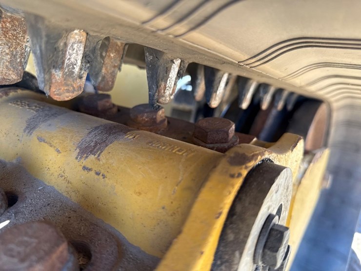 2022-caterpillar-299d3-image-15