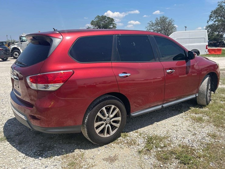 2014-nissan-pathfinder-image-4