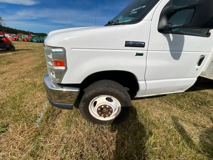 2014-ford-e350-image-4