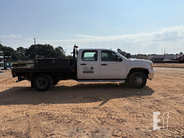 2013-gmc-sierra-3500-image-4