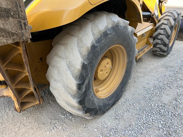 caterpillar-430e-image-22