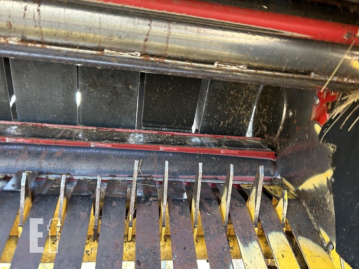 2008-new-holland-br7090-image-36