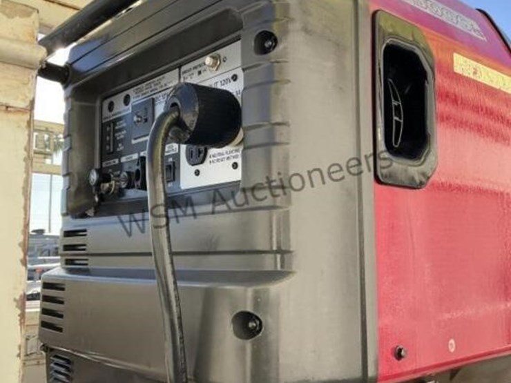 2016-ford-f550-image-11