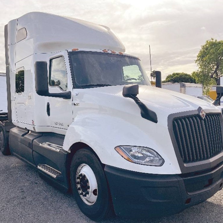 2022 INTERNATIONAL LT