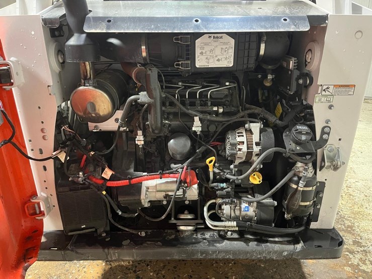 2023-bobcat-s650-image-14