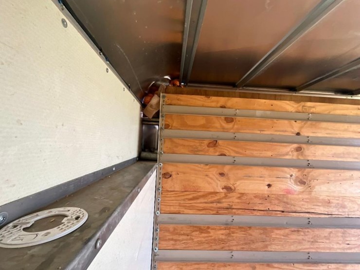 2014-ford-e350-image-22