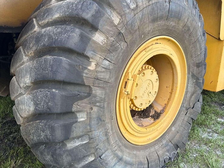 grove-4x4-rough-terrain-hydraulic-crane-image-19