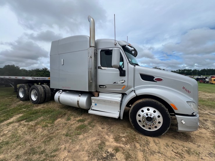 2014-peterbilt-579-image-4