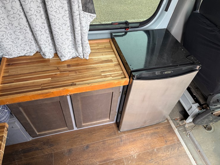 2008-freightliner-sprinter-2500-image-46